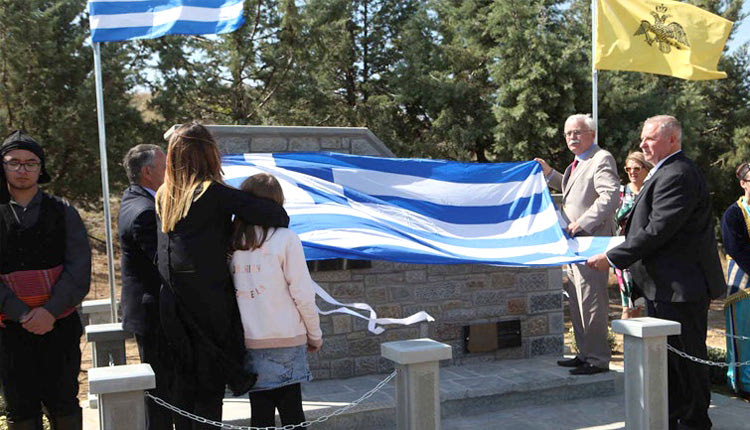 Ένα μνημείο για τον Στάθη Λαζαρίδη