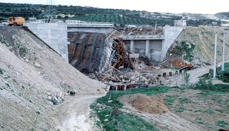 ΦΩΤΟ ΗΜΕΡΑΣ : Ήταν... αστοχία υλικού!