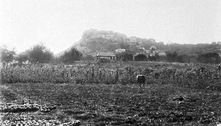 ΦΩΤΟ ΗΜΕΡΑΣ: Ποιος είναι άραγε αυτός ο οικισμός;