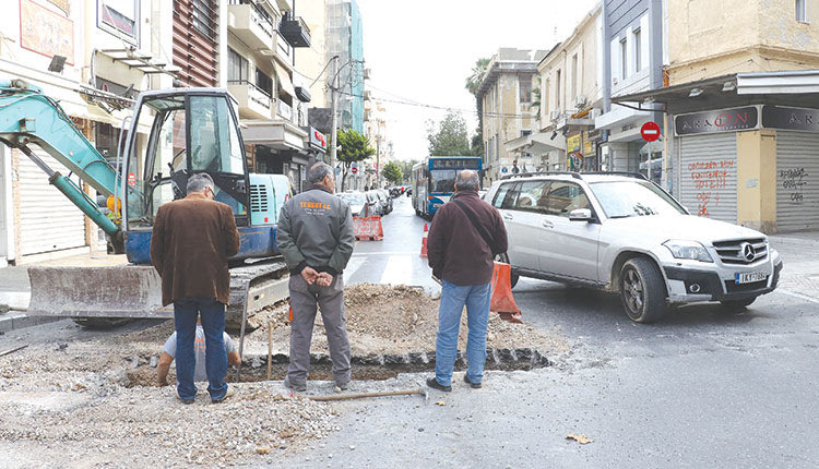 Βλάβη-μυστήριο άφησε το κέντρο χωρίς νερό