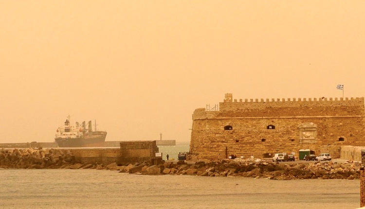 Kαιρός: Η σκόνη πνίγει την Κρήτη
