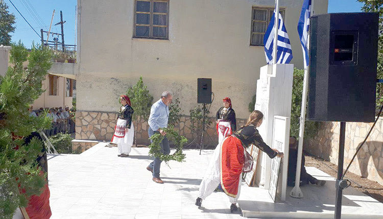 ΣΑΡΧΟΣ : Τίμησαν τη μνήμη των εκτελεσθέντων