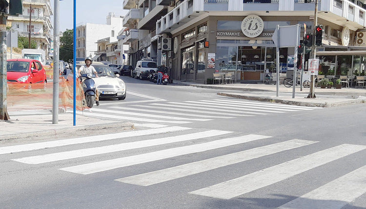 συντήρηση των διαγραμμίσεων στο κέντρο της πόλης