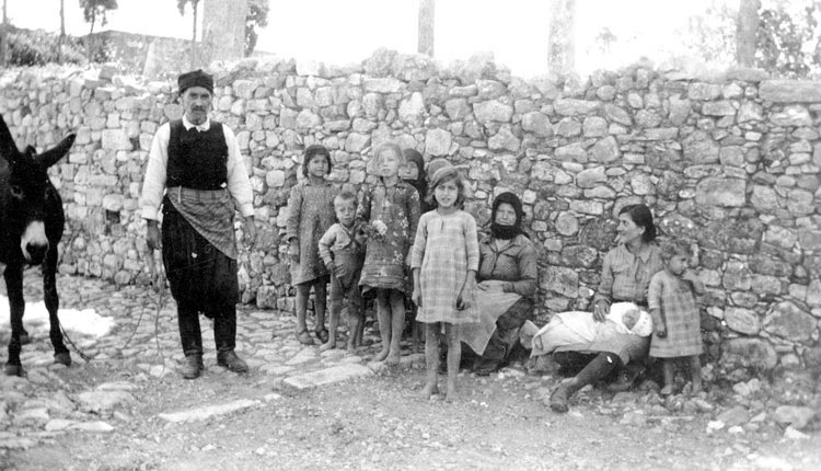 ΦΩΤΟ ΗΜΕΡΑΣ: Όχι πολλά παιδιά, μόνο 5, 6... 7!