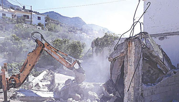 Παιδική χαρά στα Αμιρά