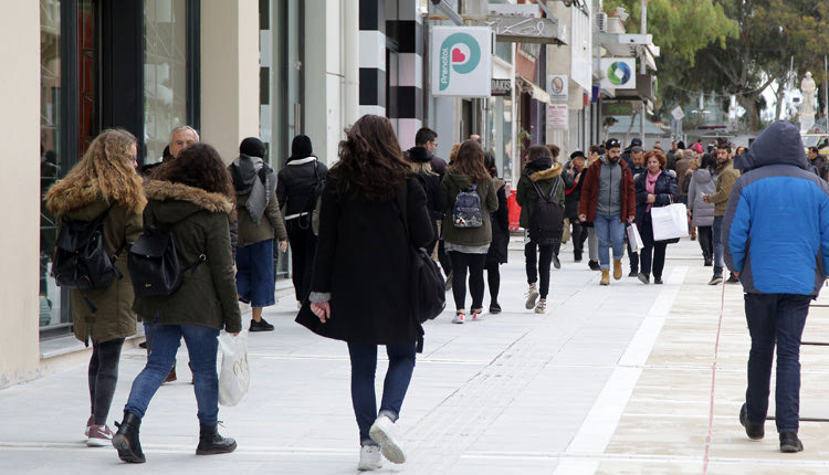 Από σήμερα αρχίζουν επίσημα οι χειμερινές εκπτώσεις