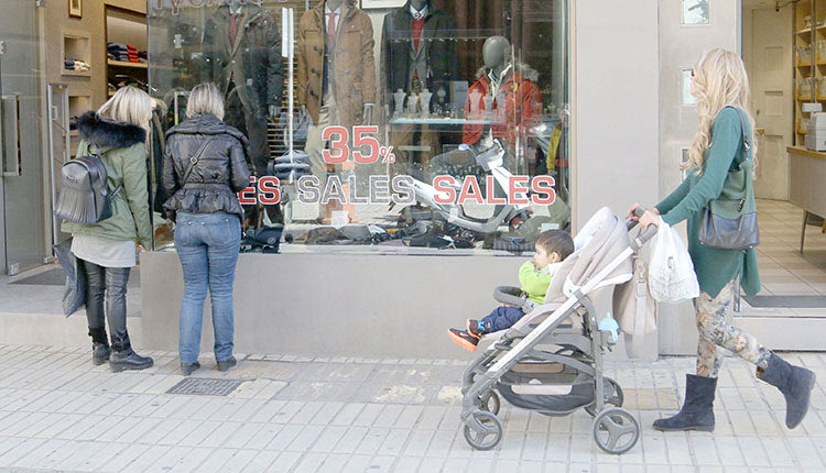 Έρχονται αμέσως οι χειμερινές εκπτώσεις