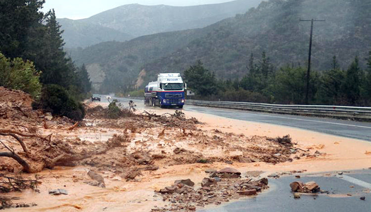 κατολισθήσεις στα πρανή σε όλο το επαρχιακό δίκτυο