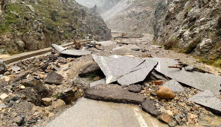 Εικόνες καταστροφής στο Κουρταλιώτικο φαράγγι