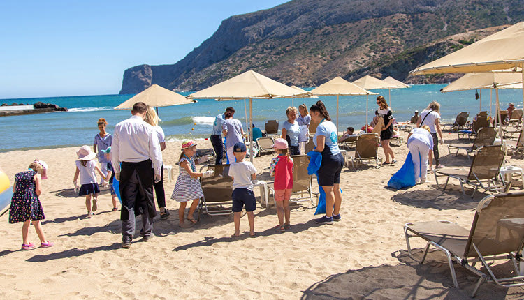 Καθάρισαν και φέτος την παραλία του Φόδελε