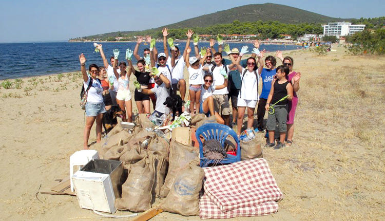 “Όχι σκουπίδια, όχι πλαστικά σε θάλασσες και ακτές” λέει και στην Κρήτη η iSea, στο πλαίσιο της καμπάνιας παράκτιων καθαρισμών του προγράμματος.