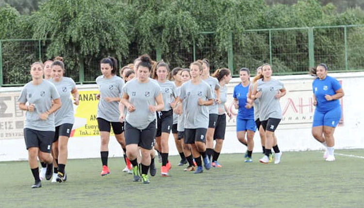 προπόνηση της γυναικείας ποδοσφαιρικής ομάδας του ΟΦΗ