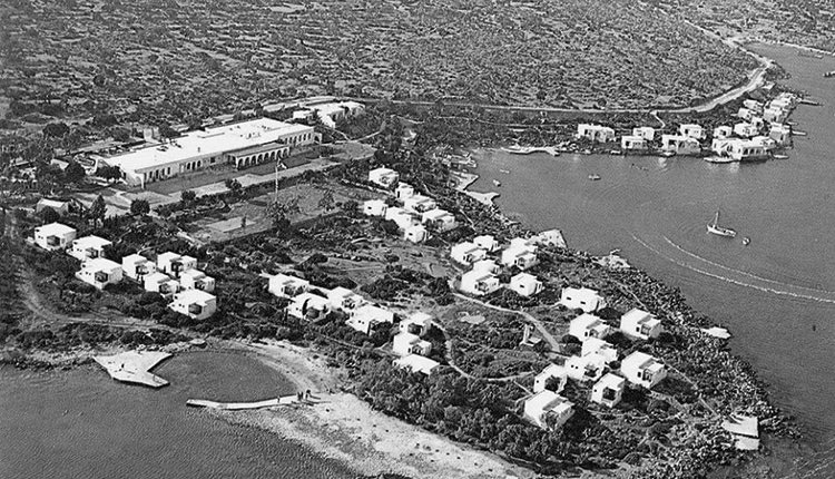 Η φωτογραφία της ημέρας: το Minos Beach hotel complex το 1963