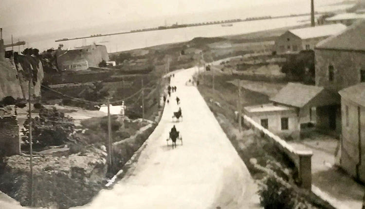 Η φωτογραφία της ημέρας: Ικαρου 1930