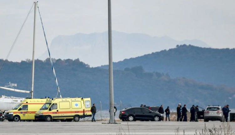 ΝΑΥΑΓΗΣΑΝ ΜΕΤΑΝΑΣΤΕΣ ΣΤΟΥΣ ΠΑΞΟΥΣ