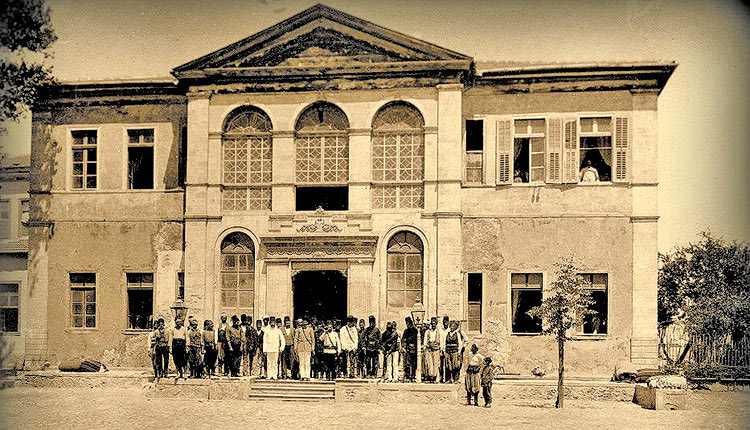 Η φωτογραφία της ημέρας: Ηράκλειο 1896. Το τουρκικό διοικητήριο και οι φυλακές