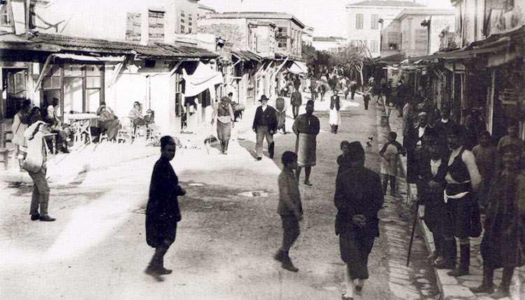 Οι φωτογραφίες της ημέρας: 1920. Ηράκλειο, η σημερινή Λεωφόρος Καλοκαιρινού