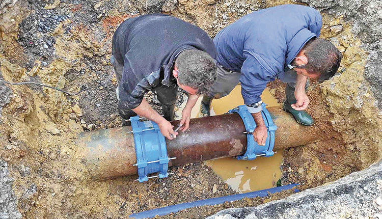 βλάβη στον αγωγό της ΔΕΥΑΗ