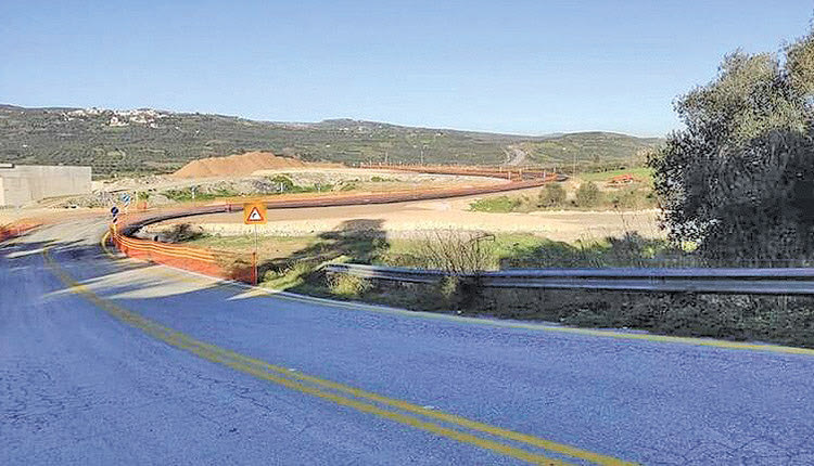 στον δρόμο Ηράκλειο - Βιάννος το τμήμα της διαδρομής από τη διακλάδωση Αστριτσίου έως το Αρκαλοχώρι