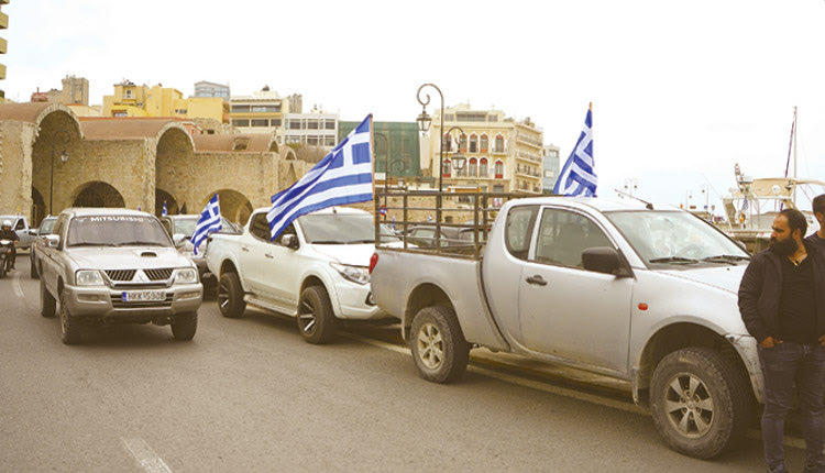 Στην Αποκεντρωμένη η πρώτη στάση των αγροτών