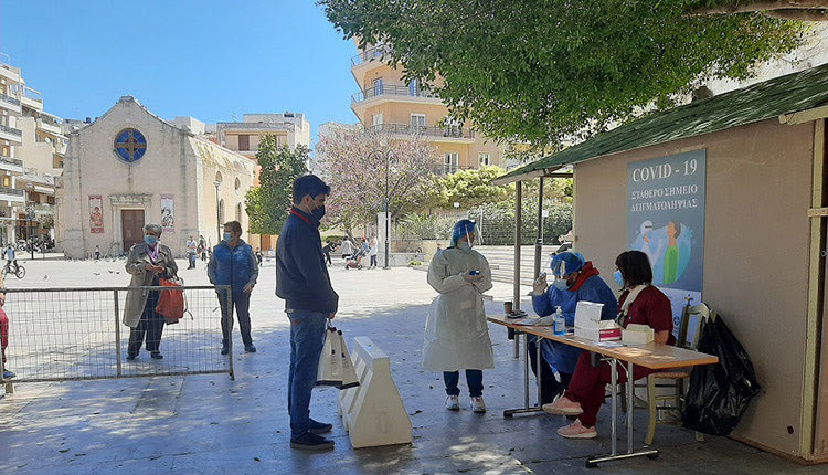 Η ταλαιπωρία του κόσμου για τα rapid test δεν έχει τέλος