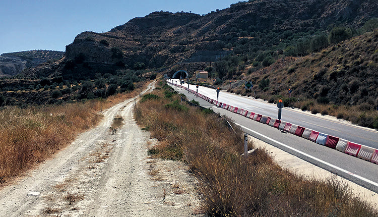 ΣΗΡΑΓΓΑ ΑΠΟΜΑΡΜΑ Άμεσα η δημοπράτηση αποκατάστασης του πρανούς