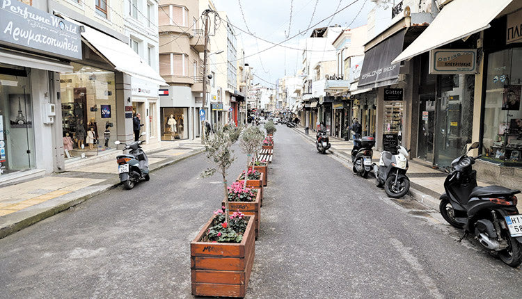 Καλοκαιρινού άδειοι δρόμοι