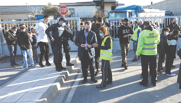 Εξονυχιστικός ο έλεγχος των φιλάθλων