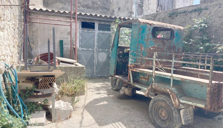 Το σημείο απ’ όπου ο 36χρονος έκλεψε το λάδι