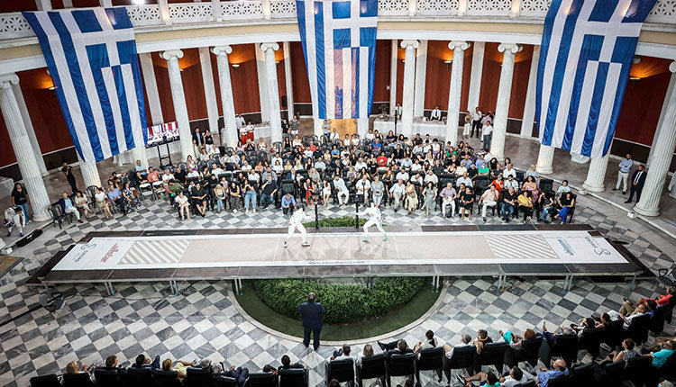 Στο Περιστύλιο του Ζαππείου αναβιώσε η ξιφασκία