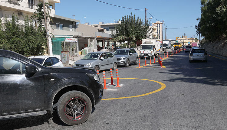 Δεν λύθηκε το πρόβλημα ούτε με τον κατ’ ευφημισμόν κόμβο