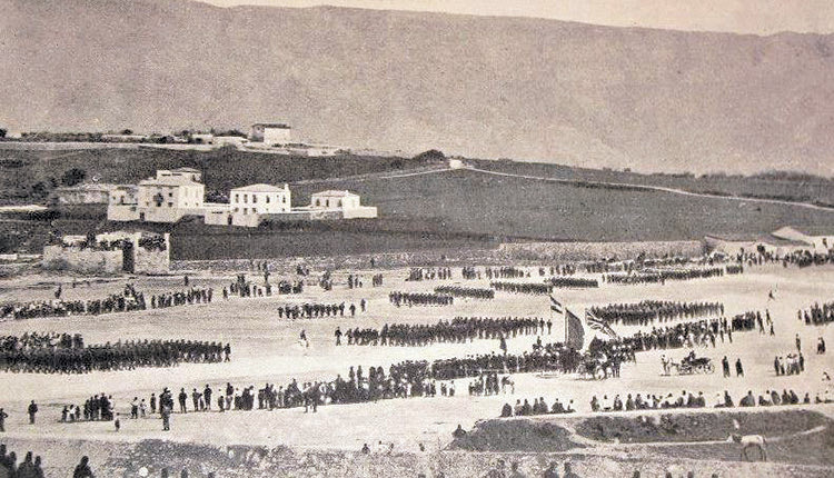 ΦΩΤΟΗΜΕΡΑΣ:Κρήτη 1897. Στρατεύματα των ξένων δυνάμεων στον κάμπο των Χανίων.