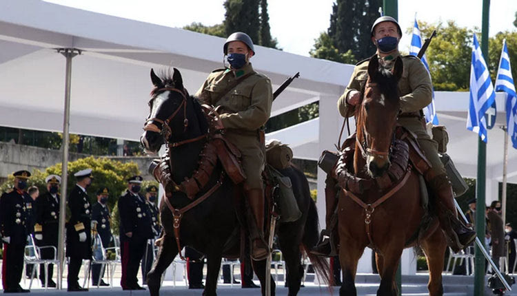 Χωρίς το Ιππικό θα πραγματοποιηθεί τελικά η παρέλαση για τον εορτασμό της 25ης Μαρτίου στο κέντρο της Αθήνας