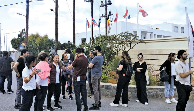 Κινητοποίηση στο ξενοδοχείο που επέβαλε ποινική ρήτρα σε εργαζόμενους