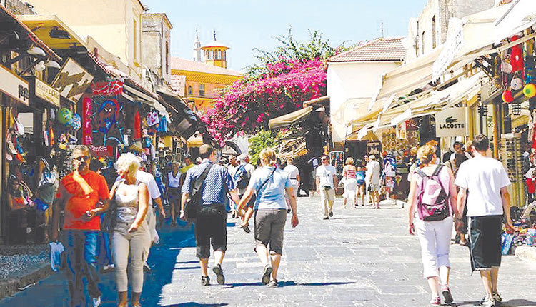 Στο τέλος θα γίνει ταμείο για τον τουρισμό, λένε οι ειδικοί του κλάδου