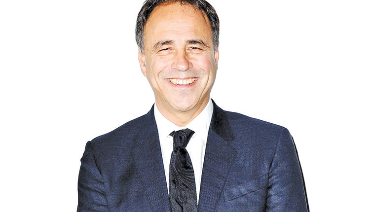 Ο διάσημος συγγραφέας Anthony Horowitz επίτιμος δημότης Αγίου Νικολάου