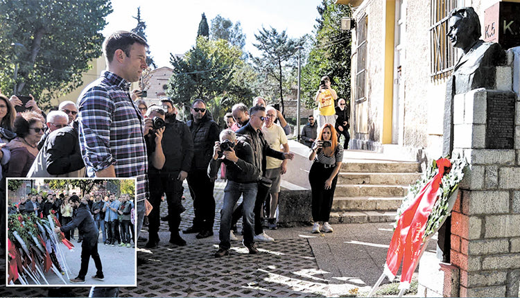 Ο Στέφανος Κασσελάκης επέλεξε το πάρκο Ελευθερίας, όπου βρίσκεται το μνημείο του ΕΑΤ – ΕΣΑ, ενώ η Νεολαία κατέθεσε στεφάνι στο χώρο του Πολυτεχνείου.