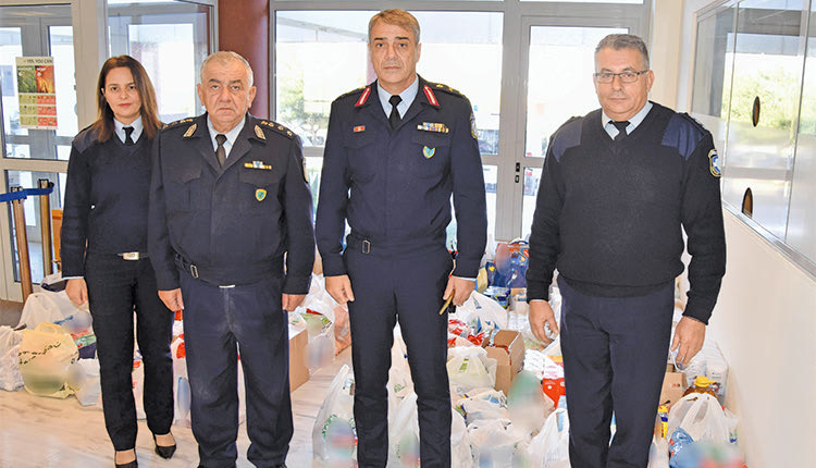 Τρόφιμα και είδη πρώτης ανάγκης συγκέντρωσαν οι αστυνομικοί