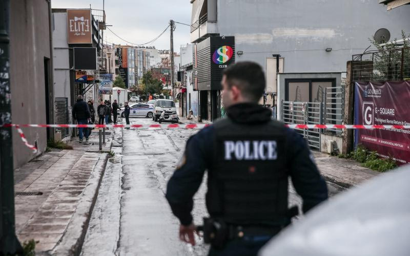 Χωρίς μηχανική υποστήριξη αναπνέει ο 34χρονος Δημήτρης από τα Μάλια- θύμα του ασύλληπτου Αλβανού στο Γκάζι