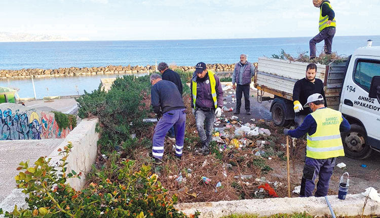 Συντονισμένη επιχείρηση καθαρισμού του παραθαλάσσιου μετώπου