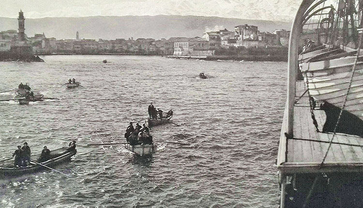 ΦΩΤΟΗΜΕΡΑΣ: Κρήτη, χειμώνας 1940-41. Άποψη του λιμανιού των Χανίων. (Από απόκομμα βρετανικής εφημερίδας).