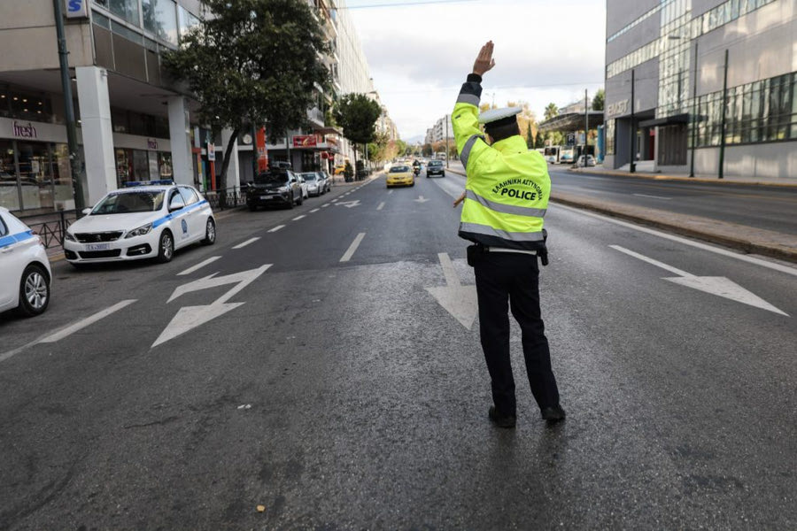 Aλλαγές μετά από 16 χρόνια στον κώδικα οδικής κυκλοφορίας – Μέσω SMS τα πρόστιμα!