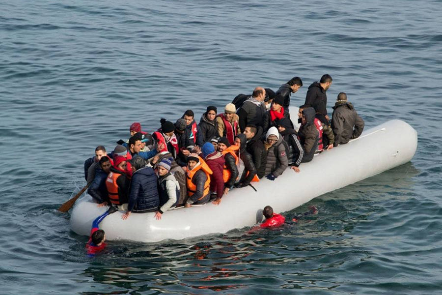 Σκάφος με μετανάστες νότια τη Κρήτης