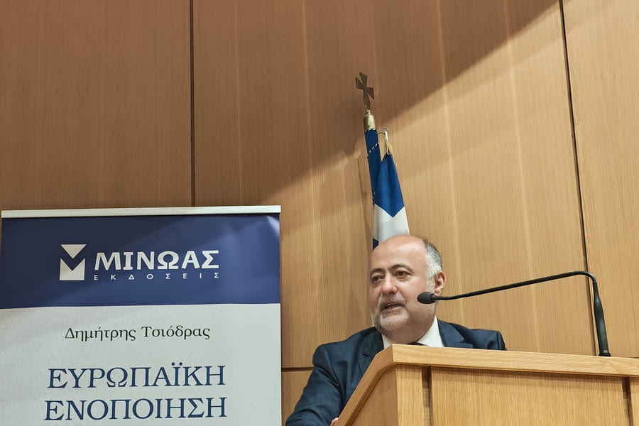 Δημήτρης Τσιόδρας: Παρουσίασε στο Επιμελητήριο το νέο του βιβλίο