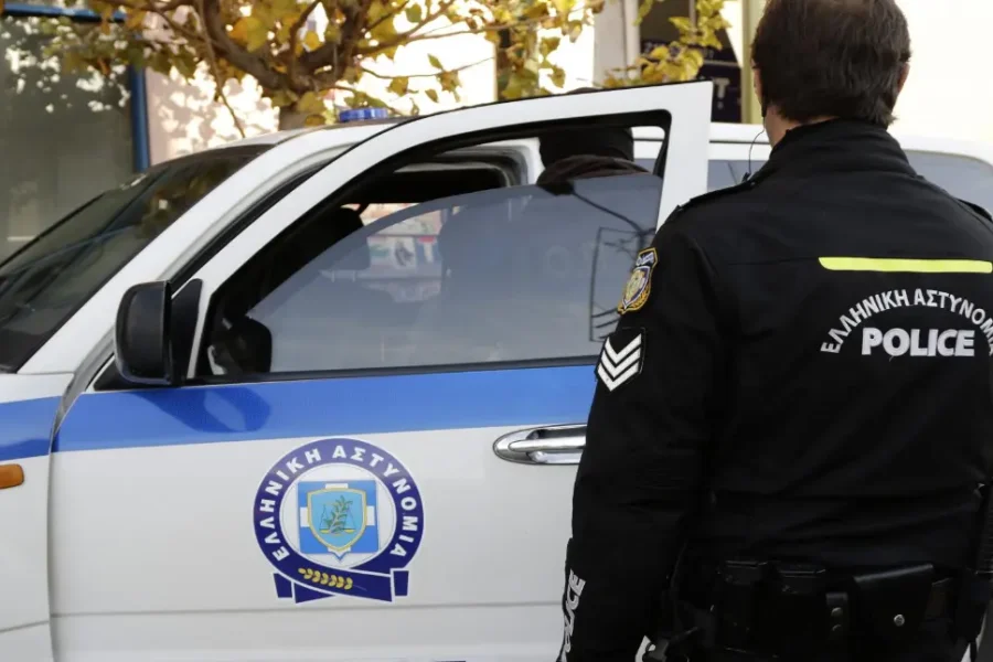 Επίθεση δέχθηκαν αστυνομικοί στη Λεωφόρο Αλεξάνδρας – Τέσσερις τραυματίες