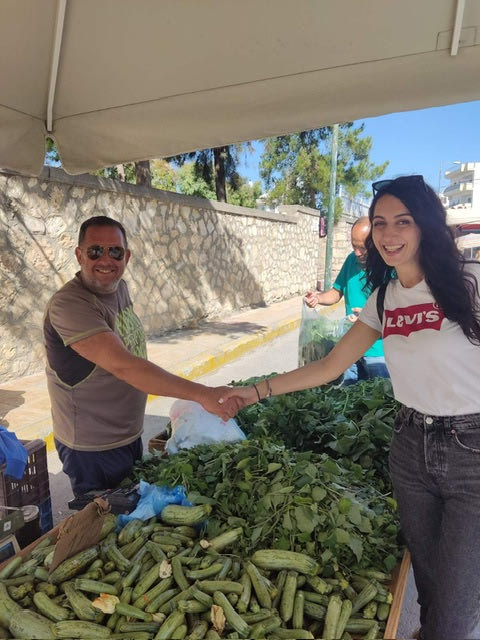 Τα λουλούδια, το αίτημα, η βουλευτής και ο δήμαρχος