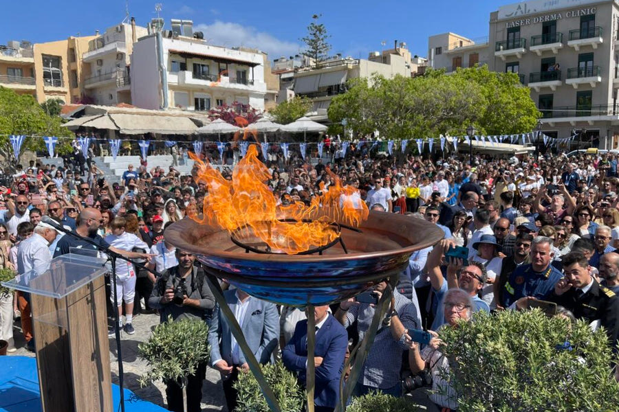 Ο Άγιος Νικόλαος υποδέχτηκε την Ολυμπιακή Φλόγα