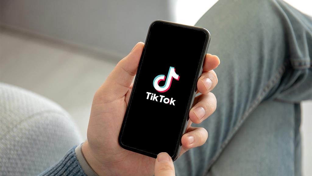 «Δεν βάζουμε πωλητήριο», απαντά το TikTok στις ΗΠΑ