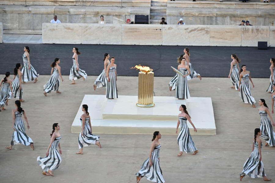 Ολυμπιακοί Αγώνες 2024: Η Αθήνα παρέδωσε τη φλόγα στο Παρίσι
