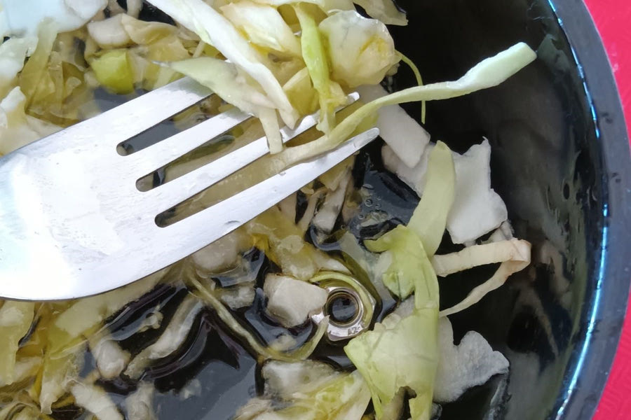 Πολυτεχνείο Κρήτης: Φοιτητής βρήκε παξιμάδι… βίδας στη σαλάτα που έτρωγε